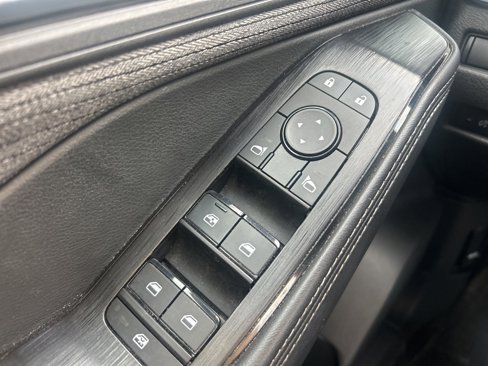 Used 2021 Nissan Rogue SV image 18