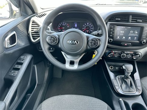 Certified 2020 Kia Soul S image 11