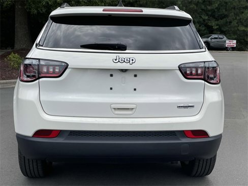 Used 2021 Jeep Compass Latitude image 6
