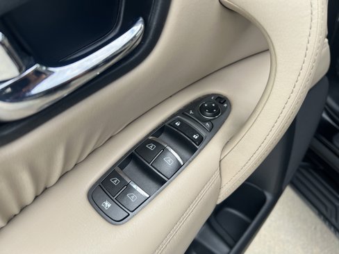 Used 2018 Nissan Armada SL w/ Premium Package image 15