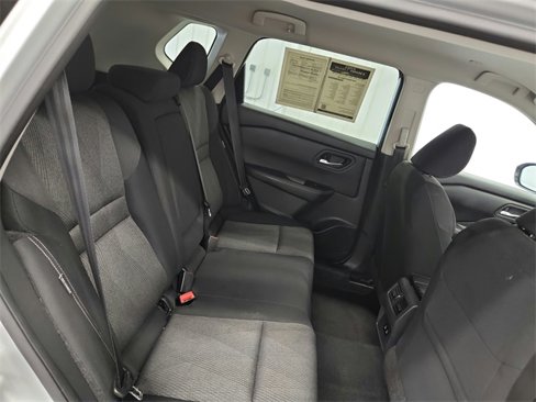Used 2024 Nissan Rogue SV image 34