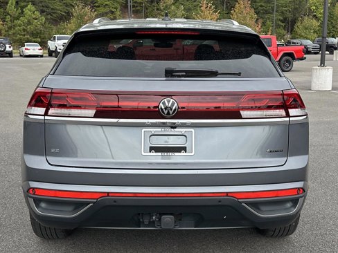 Used 2024 Volkswagen Atlas Cross Sport SE image 5