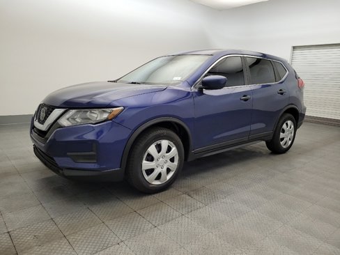 Used 2019 Nissan Rogue S image 2
