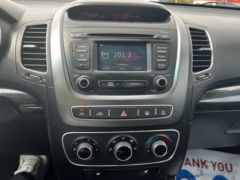 Used 2015 Kia Sorento LX image 15