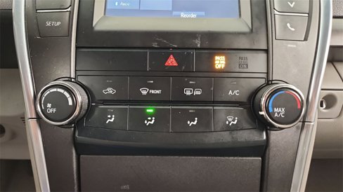 Used 2016 Toyota Camry LE image 13