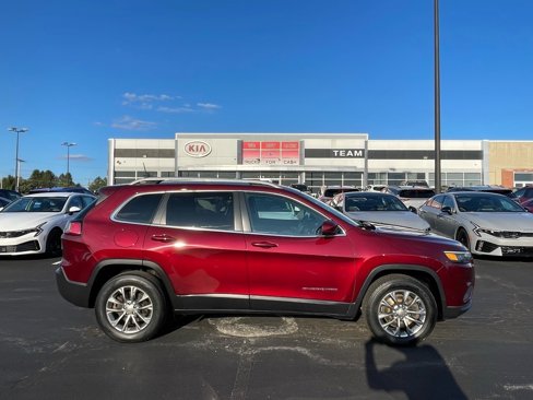 Used 2020 Jeep Cherokee Latitude Plus image 8