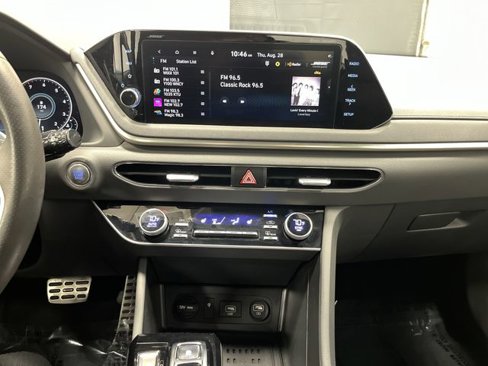 Used 2023 Hyundai Sonata SEL Plus w/ Preferred Accessory Package image 9