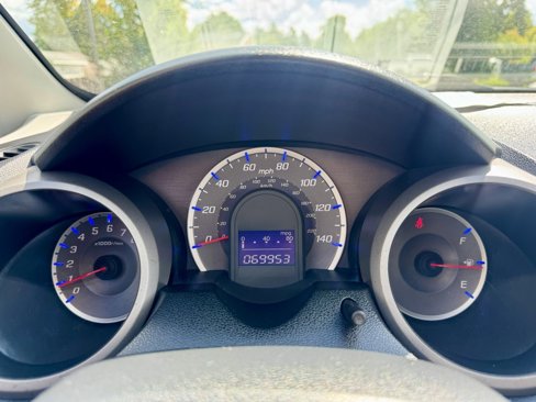 Used 2010 Honda Fit image 25