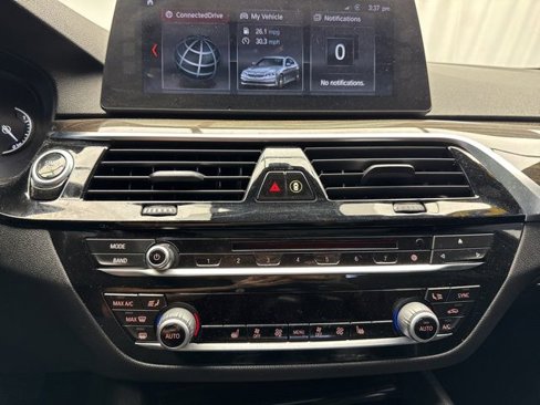 Used 2018 BMW 530e image 23