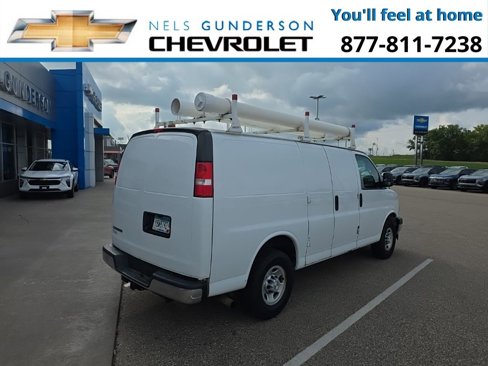 Used 2017 Chevrolet Express 3500 image 5