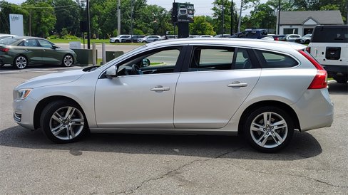 Used 2015 Volvo V60 T5 Premier w/ Convenience Package image 5