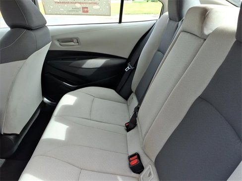 Certified 2022 Toyota Corolla LE image 14