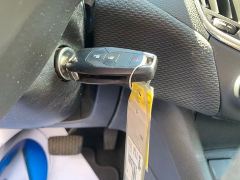 Used 2017 Chevrolet Cruze LT image 24
