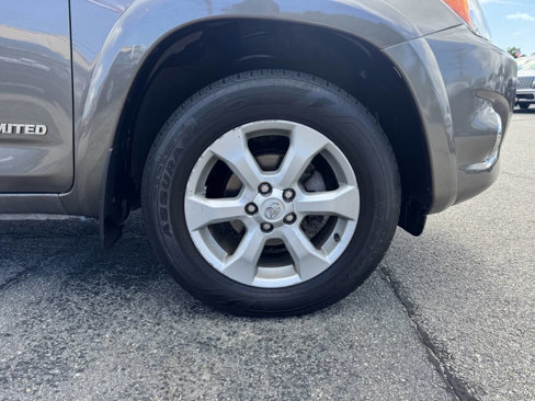 Used 2011 Toyota RAV4 Limited image 13