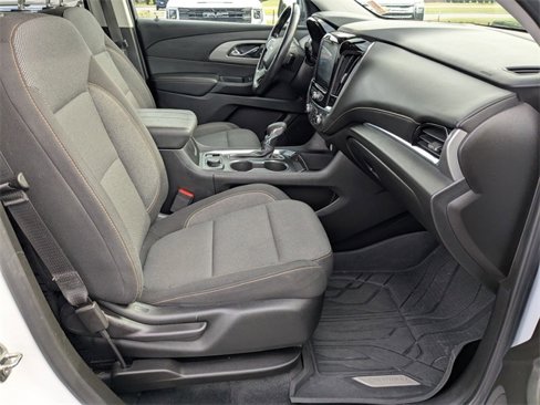 Used 2021 Chevrolet Traverse LT image 39