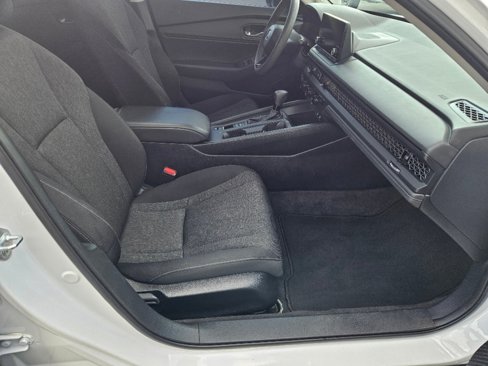 Used 2023 Honda Accord EX image 14
