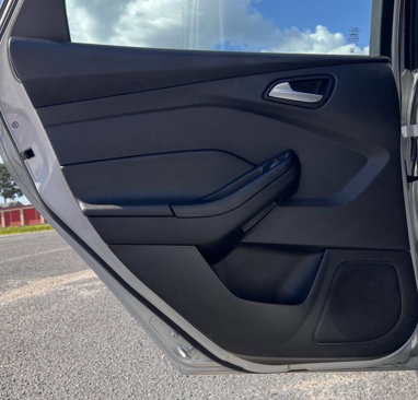 Used 2016 Ford Focus SE image 14