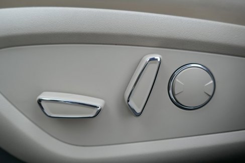 Used 2020 Lincoln Nautilus Reserve w/ Equipment Group 201A image 23