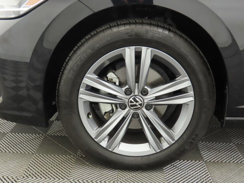 Certified 2024 Volkswagen Jetta SE image 31