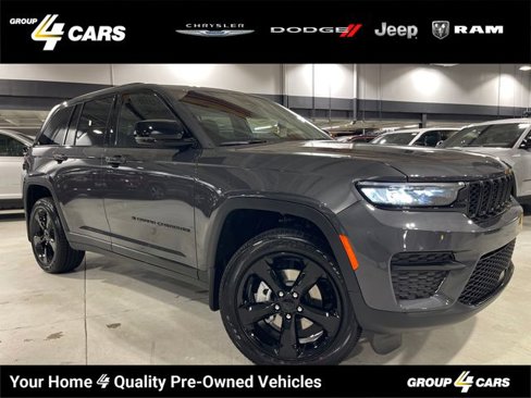 New 2025 Jeep Grand Cherokee Altitude image 1