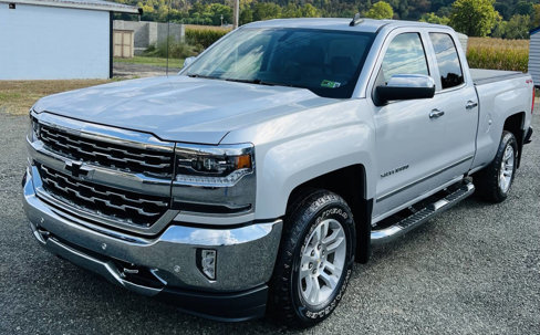 Used 2018 Chevrolet Silverado 1500 LTZ w/ LTZ Plus Package image 2