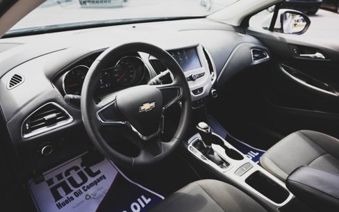 Used 2017 Chevrolet Cruze LS image 2
