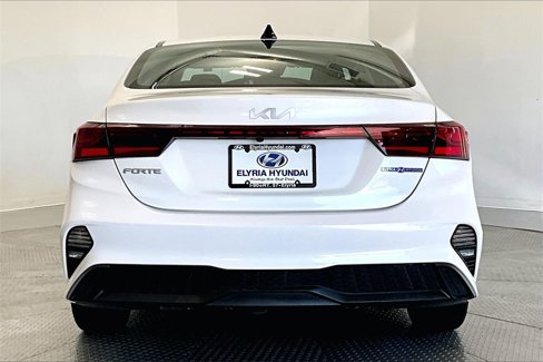 Used 2022 Kia Forte LXS image 4