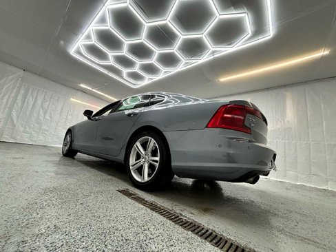 Used 2018 Volvo S90 T5 Momentum w/ Convenience Package image 11