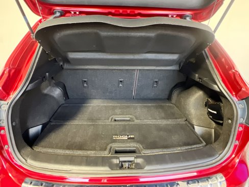 Used 2021 Nissan Rogue Sport SV image 34