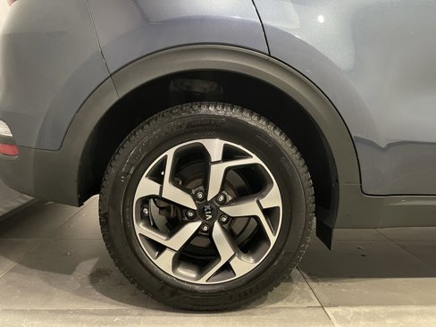 Used 2021 Kia Sportage LX image 10