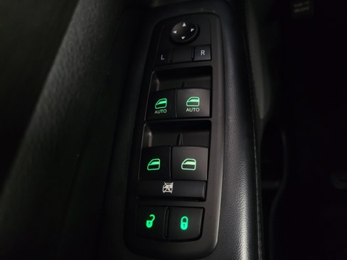 Used 2017 Jeep Grand Cherokee Laredo image 27