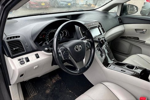 Used 2015 Toyota Venza XLE image 14