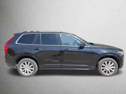 Used 2017 Volvo XC90 T6 Momentum w/ Vision Package image 2