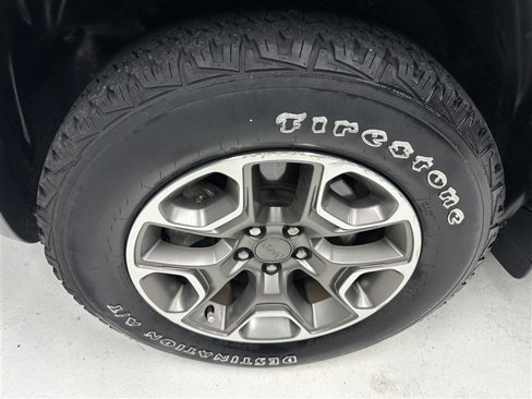 Used 2022 Jeep Cherokee Trailhawk image 14