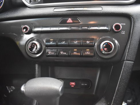 Used 2022 Kia Sportage LX image 10