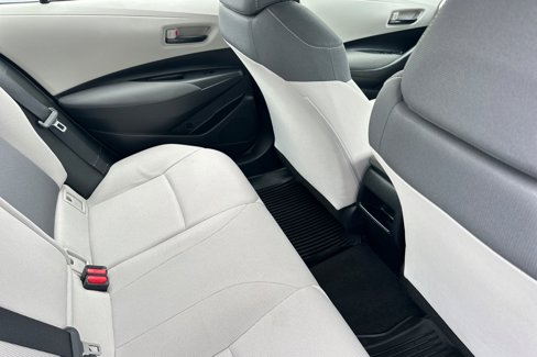 Used 2022 Toyota Corolla LE image 17