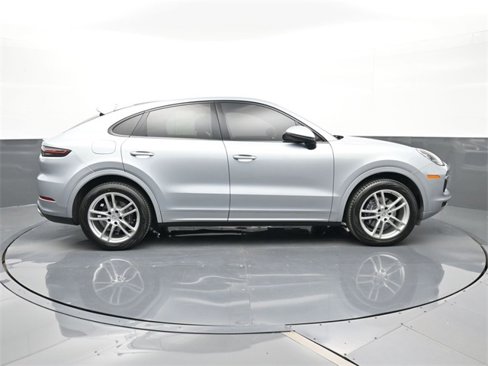 Certified 2020 Porsche Cayenne image 28