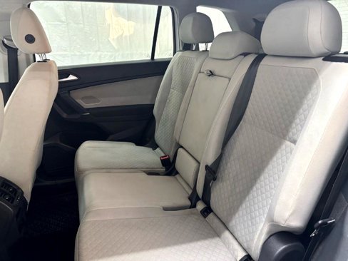 Used 2020 Volkswagen Tiguan S image 23