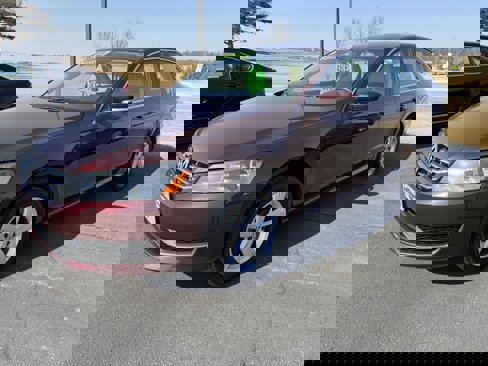 Used 2013 Volkswagen Passat TDI SE image 1