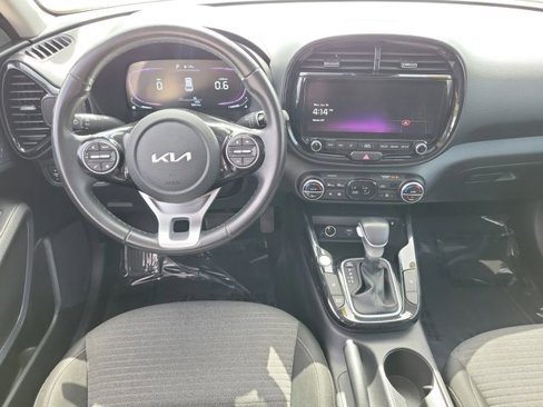 Used 2023 Kia Soul EX image 16