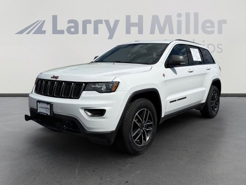 Used 2019 Jeep Grand Cherokee Trailhawk image 1