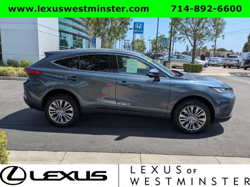 Used 2021 Toyota Venza XLE image 4
