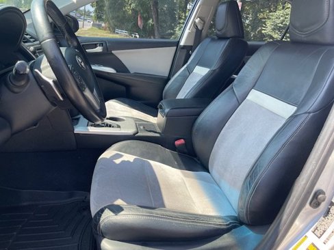 Used 2012 Toyota Camry SE image 11