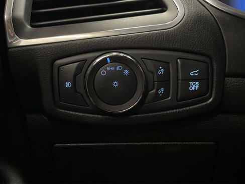 Used 2020 Ford Edge Titanium image 27
