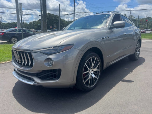 Used 2018 Maserati Levante GranLusso image 1
