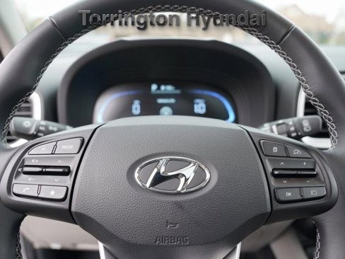Certified 2024 Hyundai Venue SEL image 13