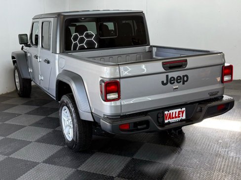 Used 2020 Jeep Gladiator Sport w/ Quick Order Package 24S image 6