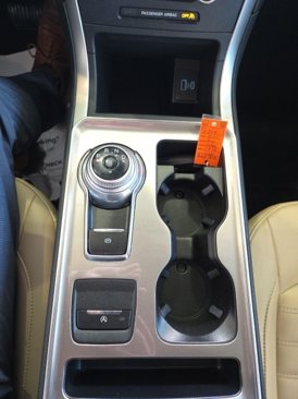 Used 2023 Ford Edge SEL image 19