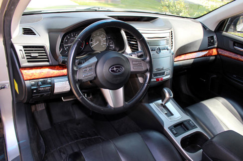 Used 2011 Subaru Outback 2.5i Limited image 15