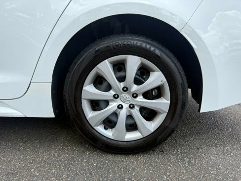 Used 2024 Toyota Corolla LE image 8